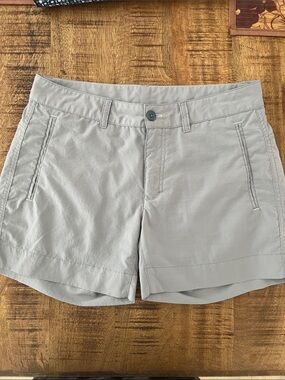 Stio Women's Light Gray Outdoor Tech Shorts from Jackson Hole Wyoming